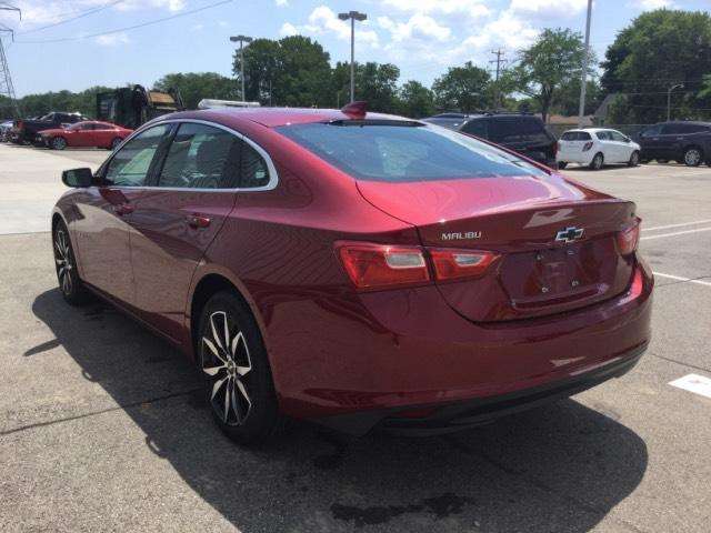 2017 Chevrolet Malibu LT 4dr Sedan